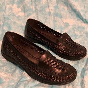 Comfy professional woven black faux leather flats